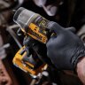 Импульсный бесщеточный гайковерт DeWALT DCF902D2K 